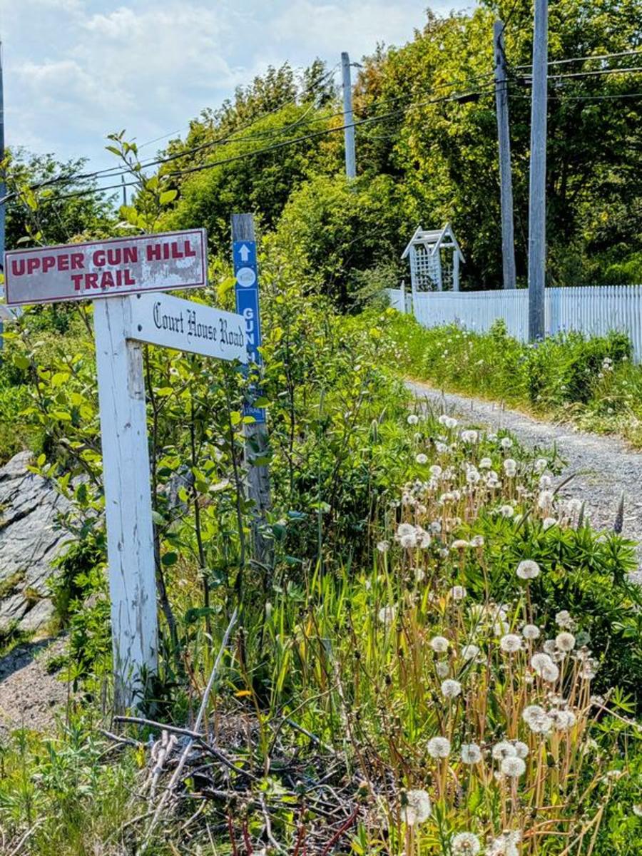 Upper Gun Hill Trail Sign